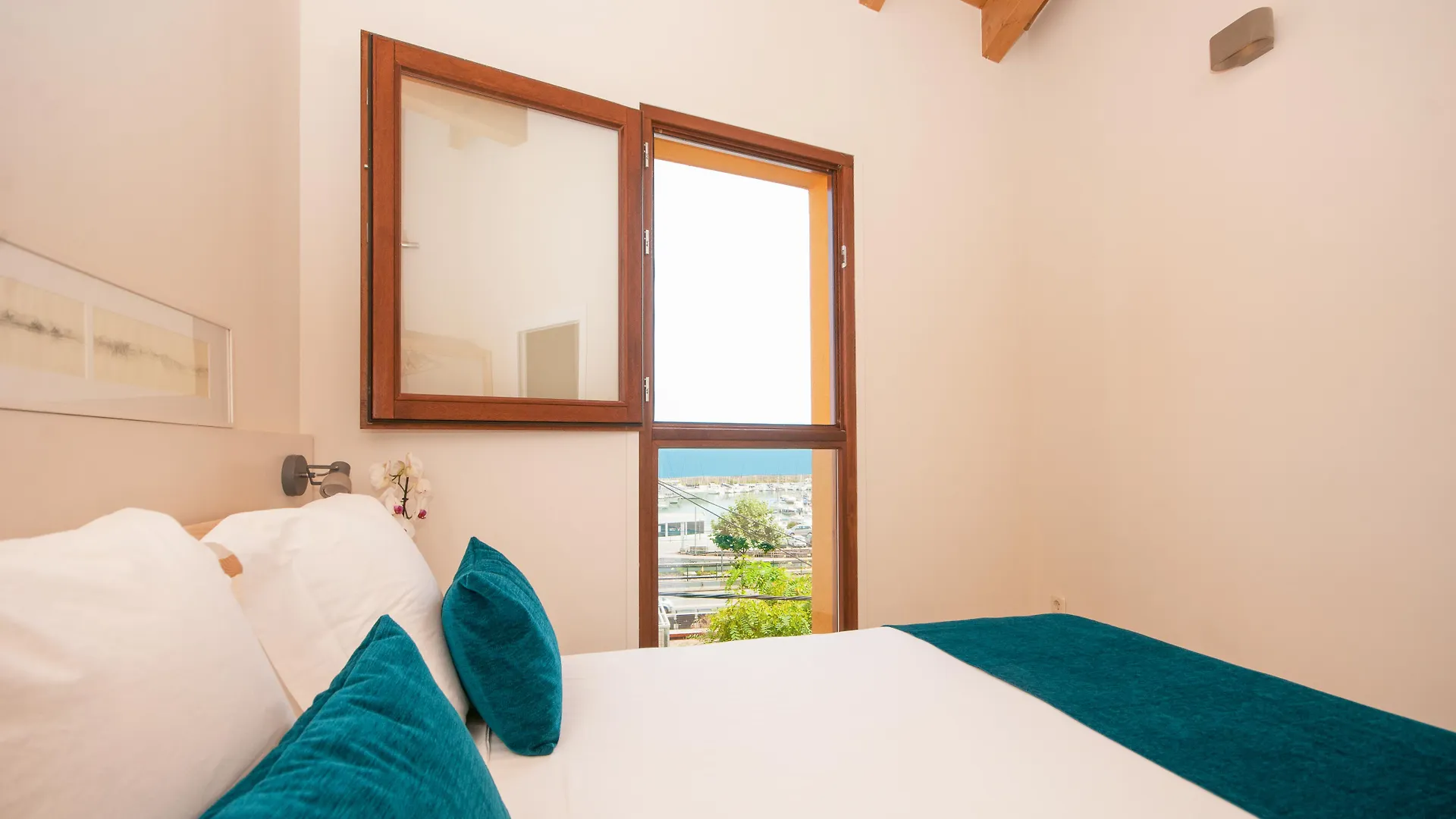 Ecogrusapartments Masnou 0*,  Spain