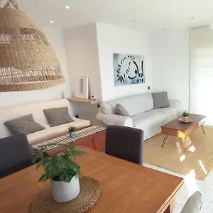  Appartement Bright Near The And Barcelona By Train
