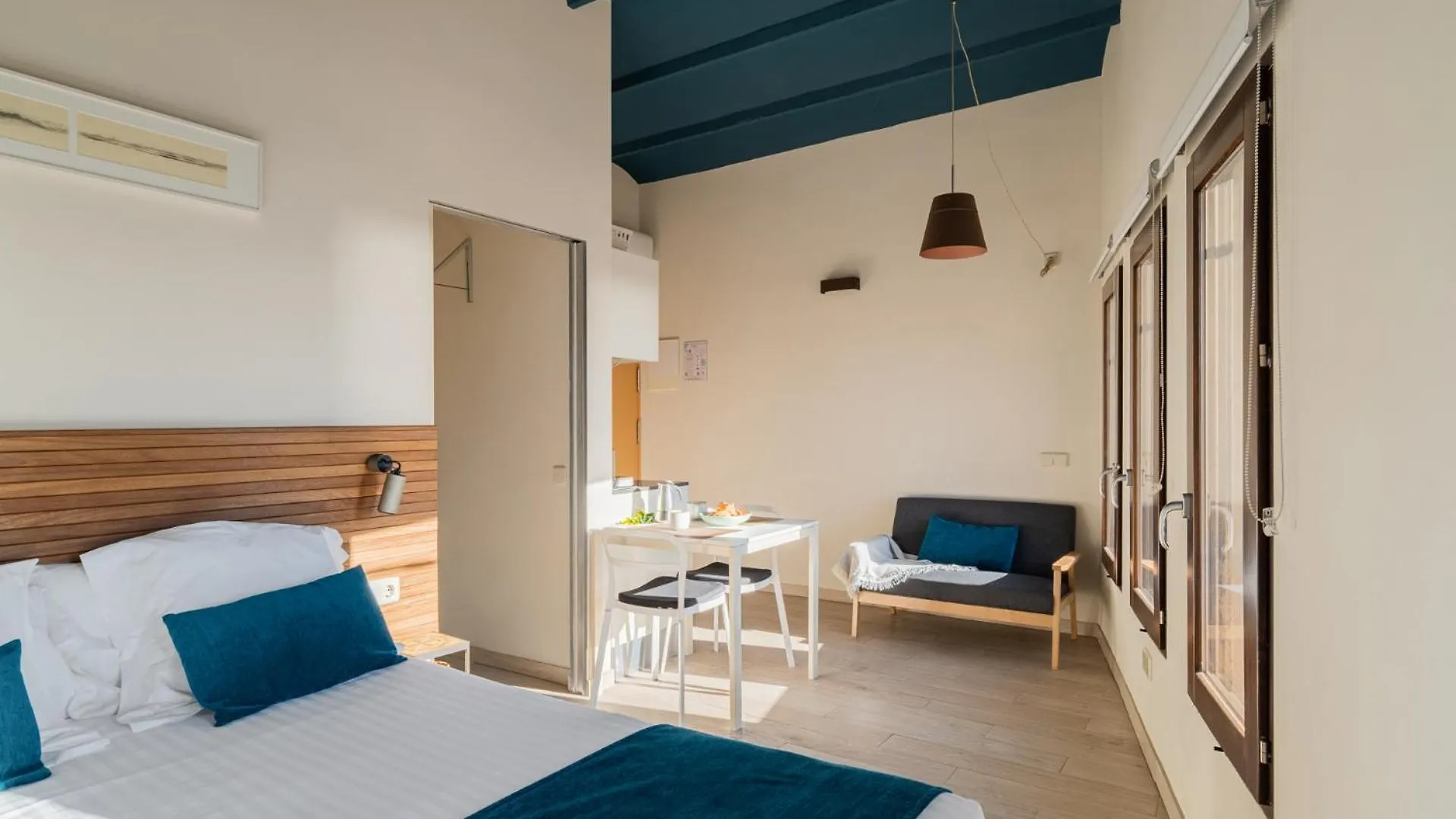 Ecogrusapartments El El Masnou 0*,  España